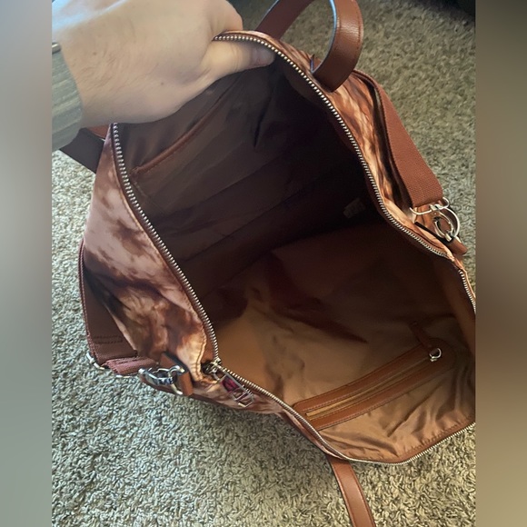 NWT. Madden Girl overnight Bag - Picture 4 of 5